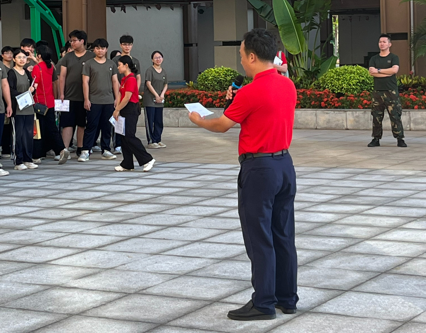 護(hù)航青春逐夢(mèng)路，鋪就璀璨圓夢(mèng)途——定安縣山高高級(jí)實(shí)驗(yàn)中學(xué)暖心送考，助力學(xué)子書(shū)寫輝煌