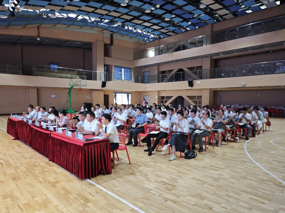 聚焦內(nèi)涵共創(chuàng)新篇——?？谏礁咧袑W(xué)新學(xué)期領(lǐng)導(dǎo)力賦能工作會順利召開-圖片2